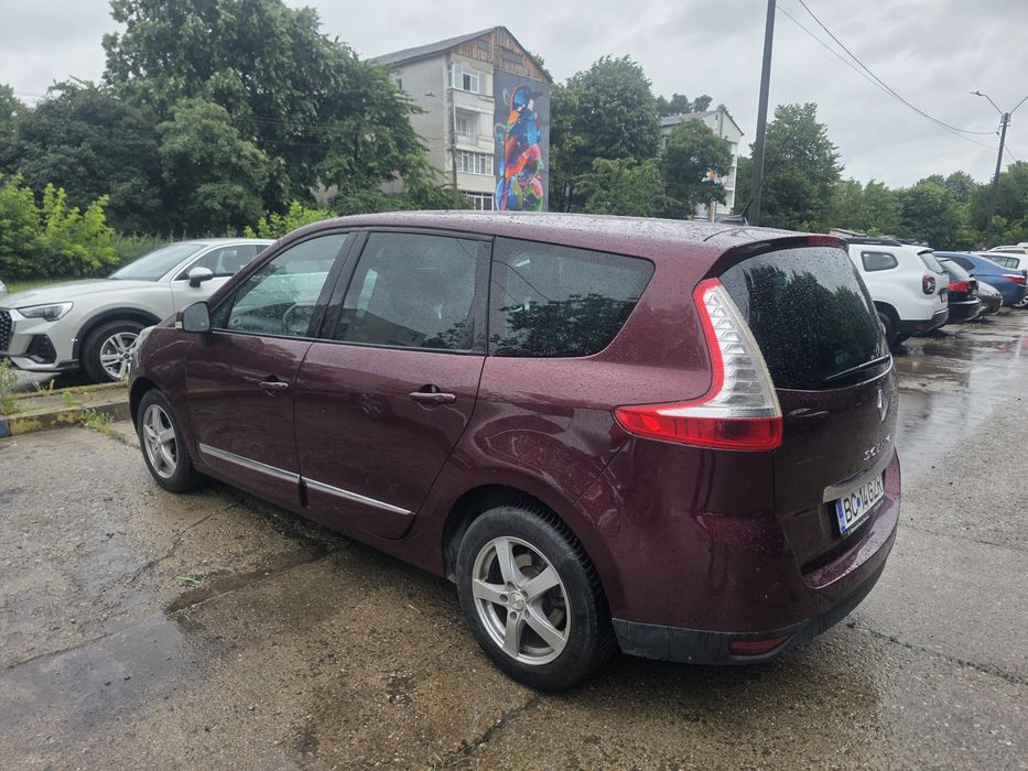 RENAULT Unknown Model 2012 — imagine 2