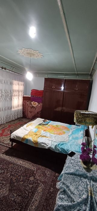 Uy sotiladi  srochna zangi ota tumani bodomzor mahalla