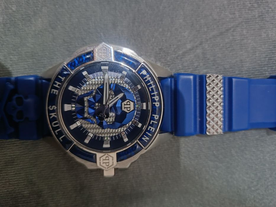 Часовник philipp plein the skull