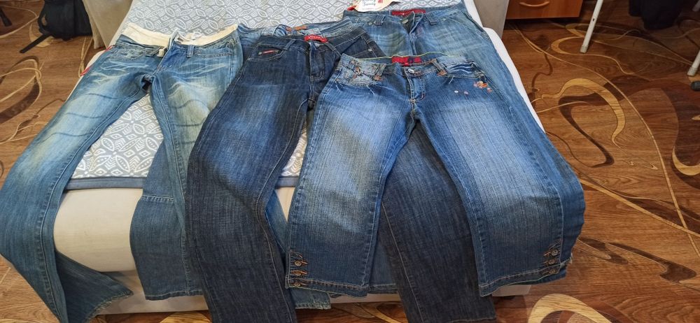 Продам джинсы стильные