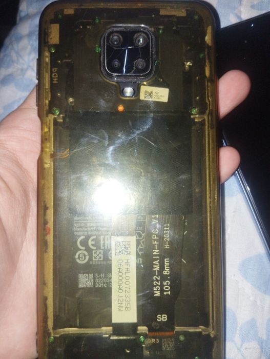 Продам телефон Redmi note 9 pro на запчасти