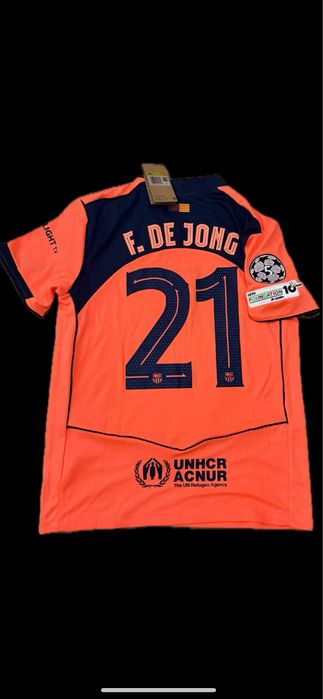 Tricou De Jong.