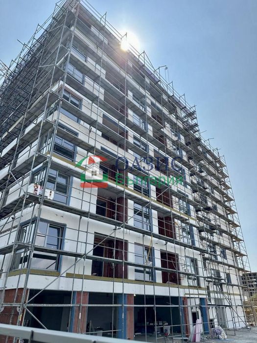 Апартамент с 2 спални и двор (21,5 кв.м) в "Lazur Residence", м. Мадика, кв. Славейков, Бургас, 81,79 кв.м, #34131670