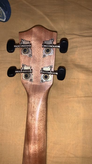 Укулеле хорошего качества.