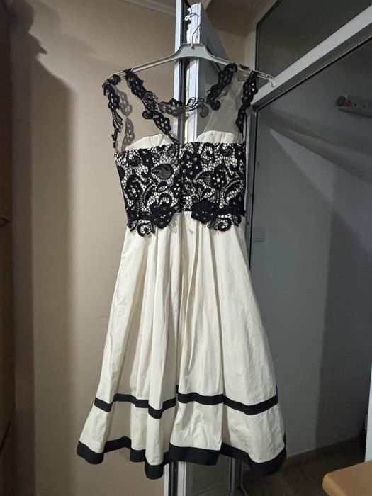 Rochie midi eleganta