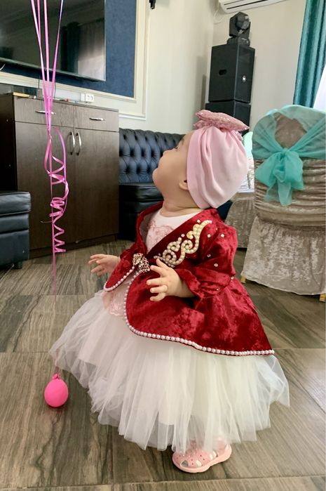 Срочно продам нарядное детское платье