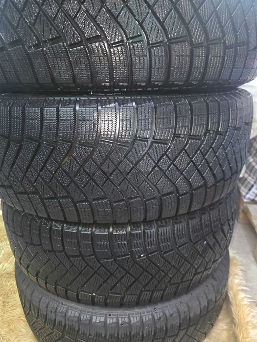 Продам шины pirelli ice zero f