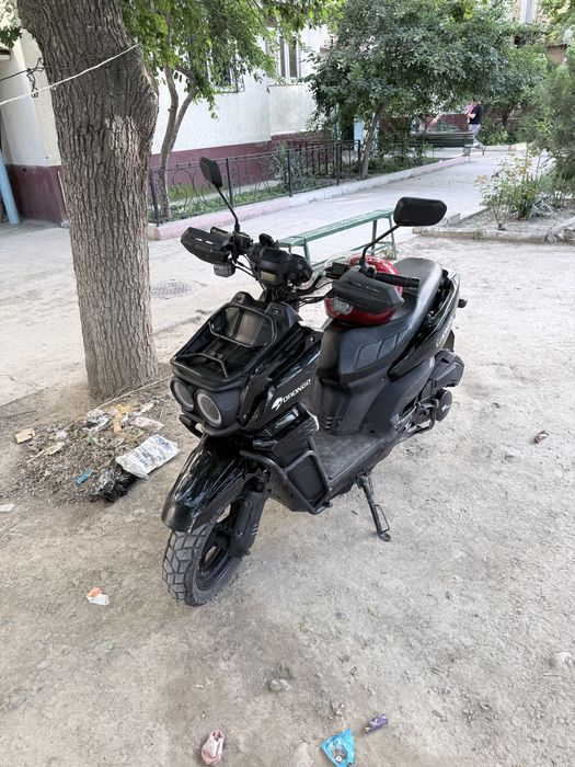 Tank Drongo скутер