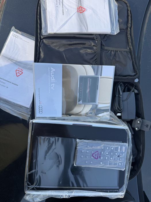 Задни монитори за Ауди