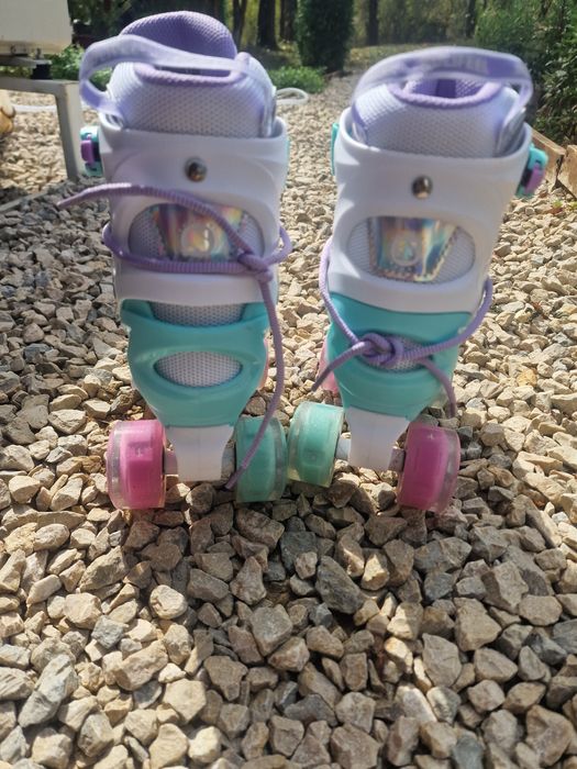 Комплект детски ролери с наколенки и каска