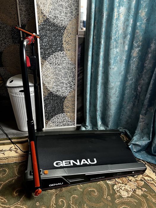Немецкая мини беговая дорожка genau