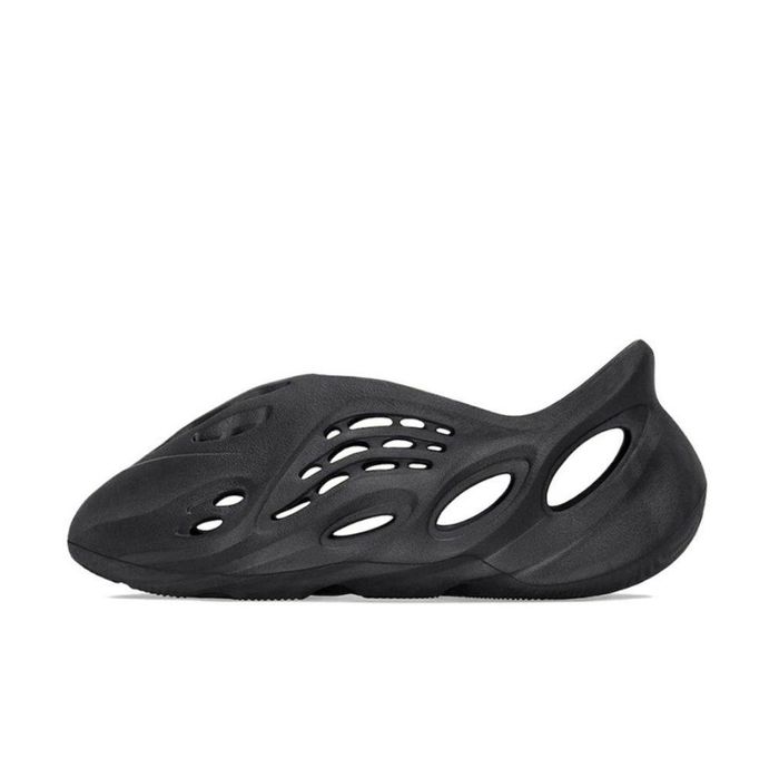 Супер Цена! Тапочки Adidas Yeezy  Foam Runner ! Люкс качество!