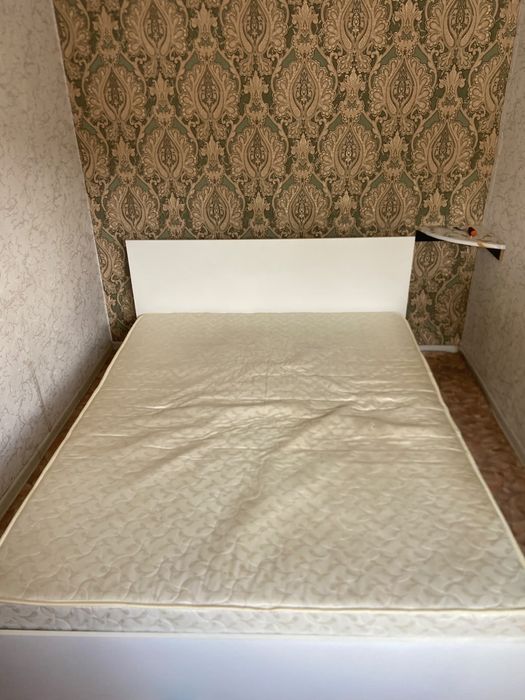 Продам 2х спальную кровать