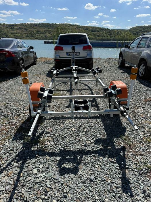 Barca + Peridoc +motor +sonar