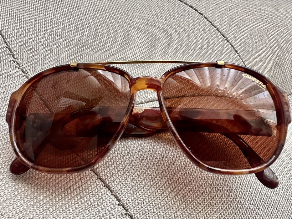 Ochelari de soare Carrera impecabili 250 lei