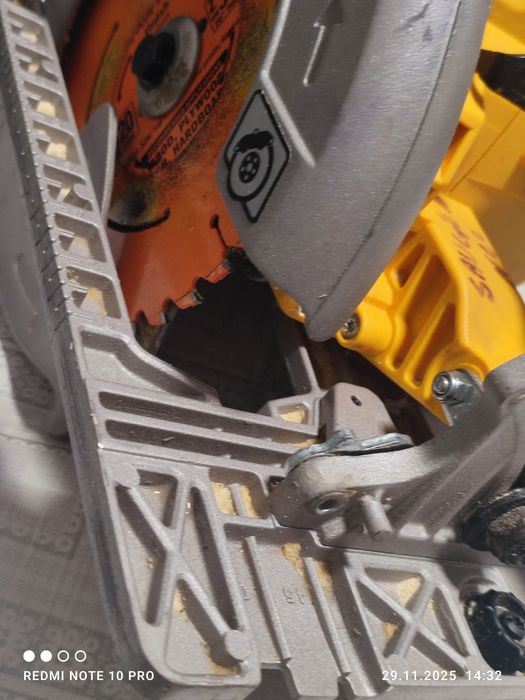 Circular dewalt dcs572,184 mm,talpa și pe sina