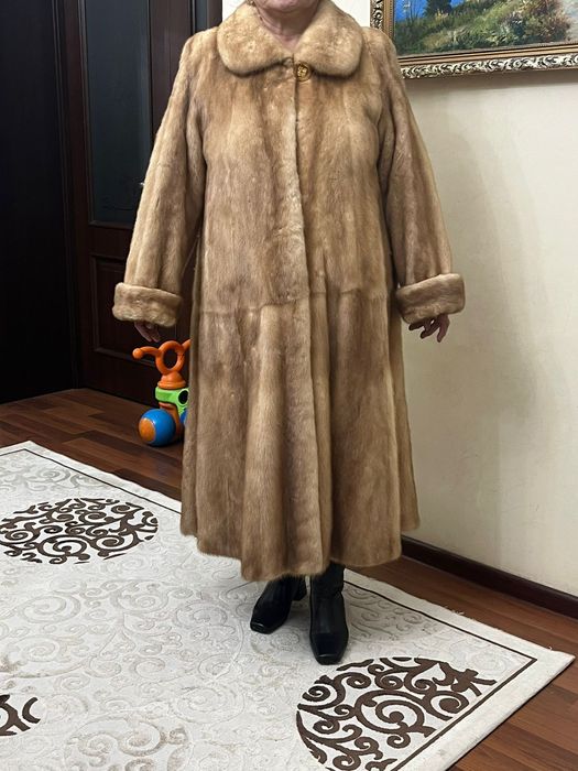 Продам норковую шубу
