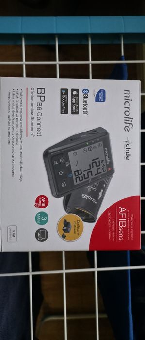 Апарат за кръвно налягане MICROLIFE BP B6 Connect