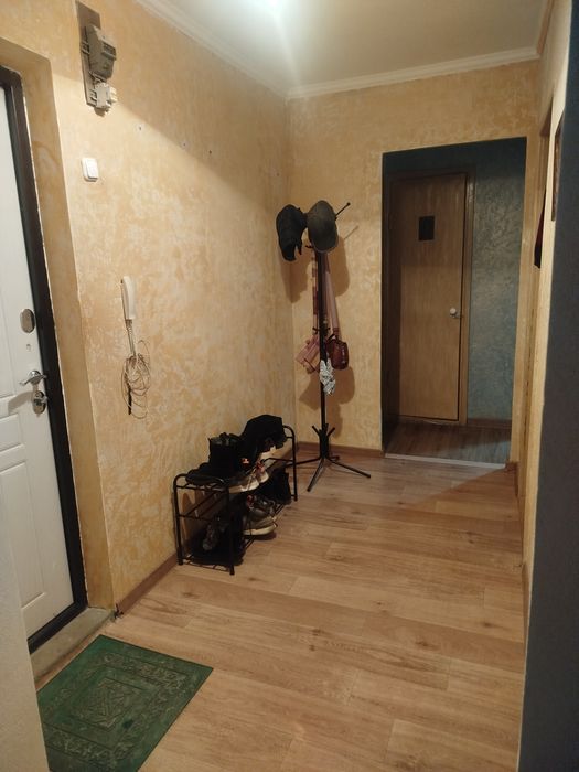 Продам квартиру р он Омега