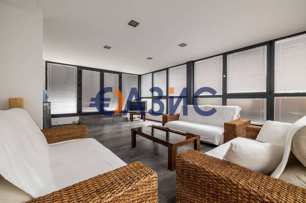 Продава се Къща в с. Кошарица, Област Бургас - 408 кв.м за 1713 €/кв.м - Снимка #8