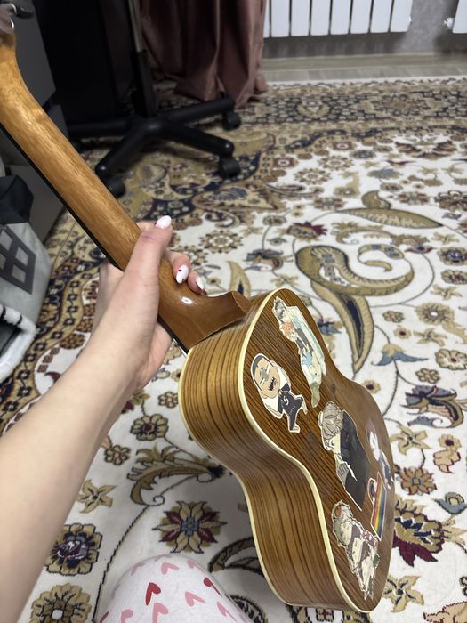 Укулеле профессиональное