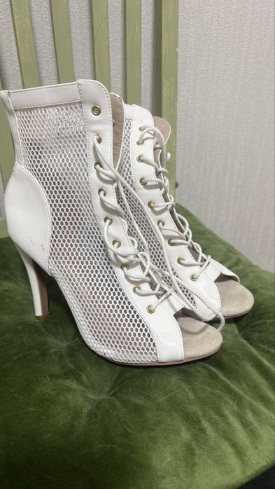 Туфли high heels
