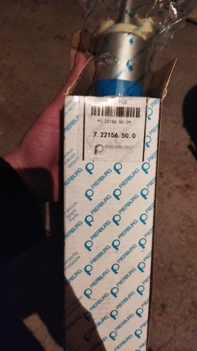 бензонасос на Мерседес 210