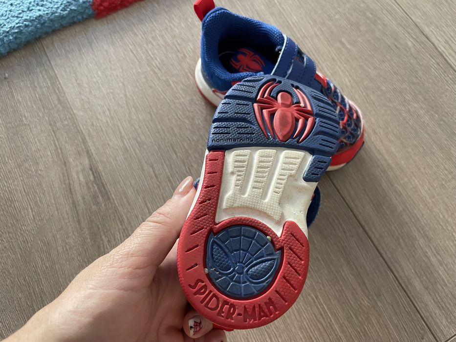 Adidas spiderman 21