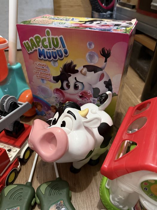 Lot jucarii pets alive fuzzy friend pisicuta pets alive catelusul hugo