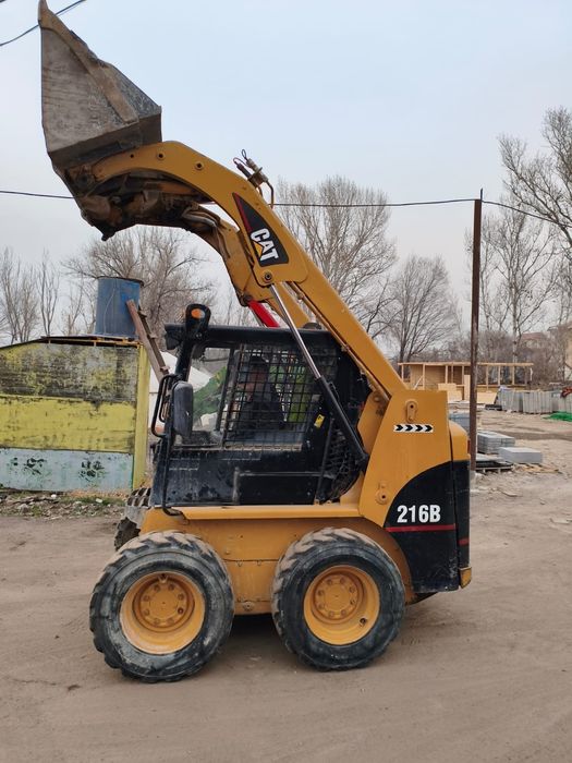 Мини погрузчик CAT 216 B продам