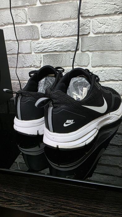 Оригинальные кроссы Nike