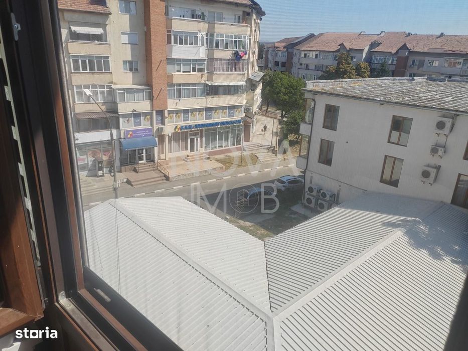 Apartament 3 camere, Dragasani