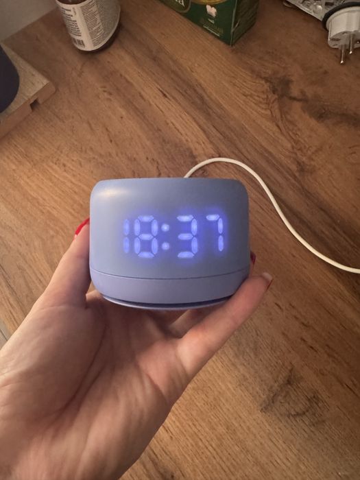 Продам колонку алису