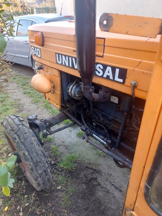 Vând tractor UTB 640 2x4 2 manete