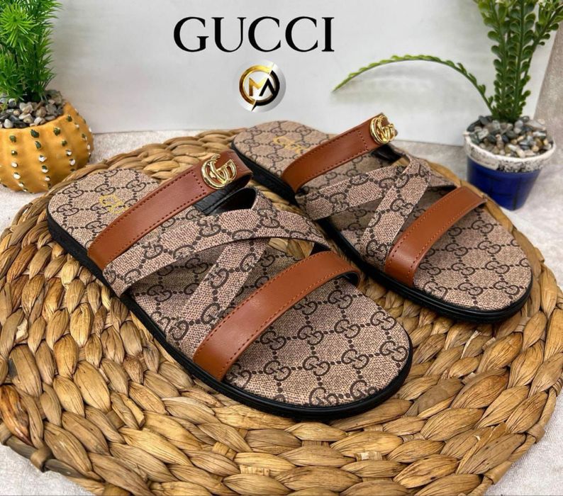 Мъжки чехли -много стилни