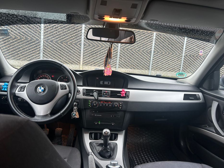 Vând BMW E 90 ,mașina personală