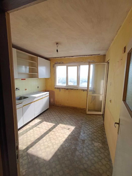 Продава се Двустаен апартамент в Русе, Родина 1 - 70 кв.м за 929 €/кв.м - Снимка #2