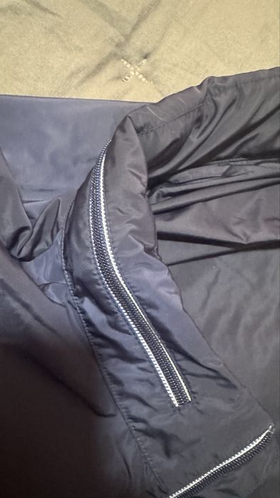 Яке Armani Exchange