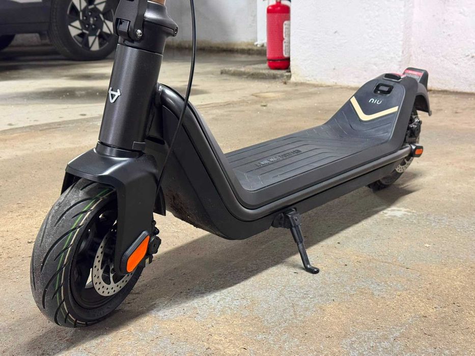 Trotinete electrice NIU KQi3 Pro, doar 300 km, stare impecabilă – 1.600 lei