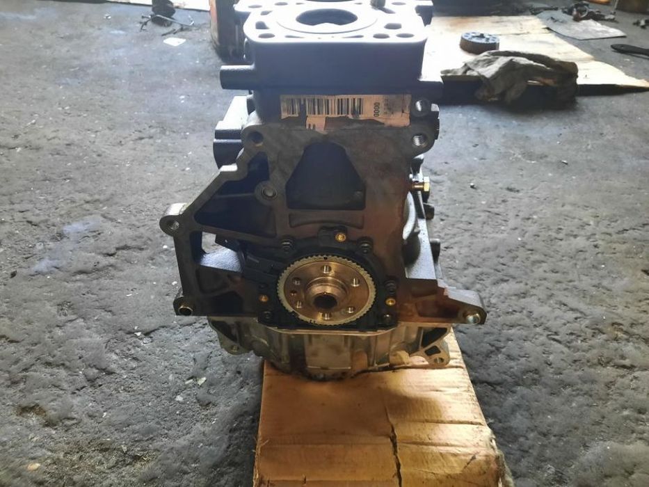 bloc motor ambielat complet cu pompa ulei și baie golf 6 passat b7 1