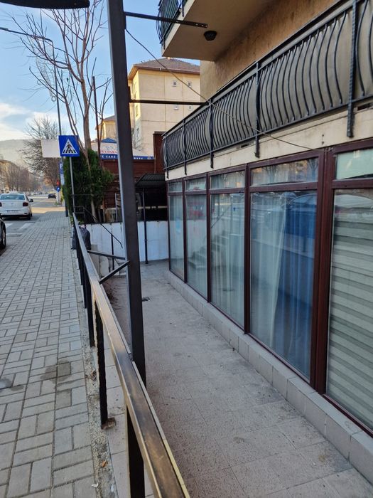 Spatiu comercial stradal nord