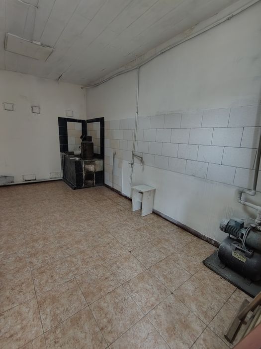 Сдам гараж 140кв.м и дом 2 комнаты