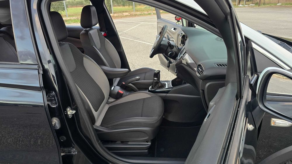 - Opel Crossland  An 2018  1.6 Diesel Euro 6B Km 164187