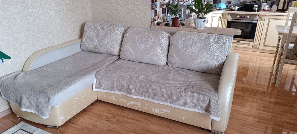 Продам диван. Размер2,3*1,6