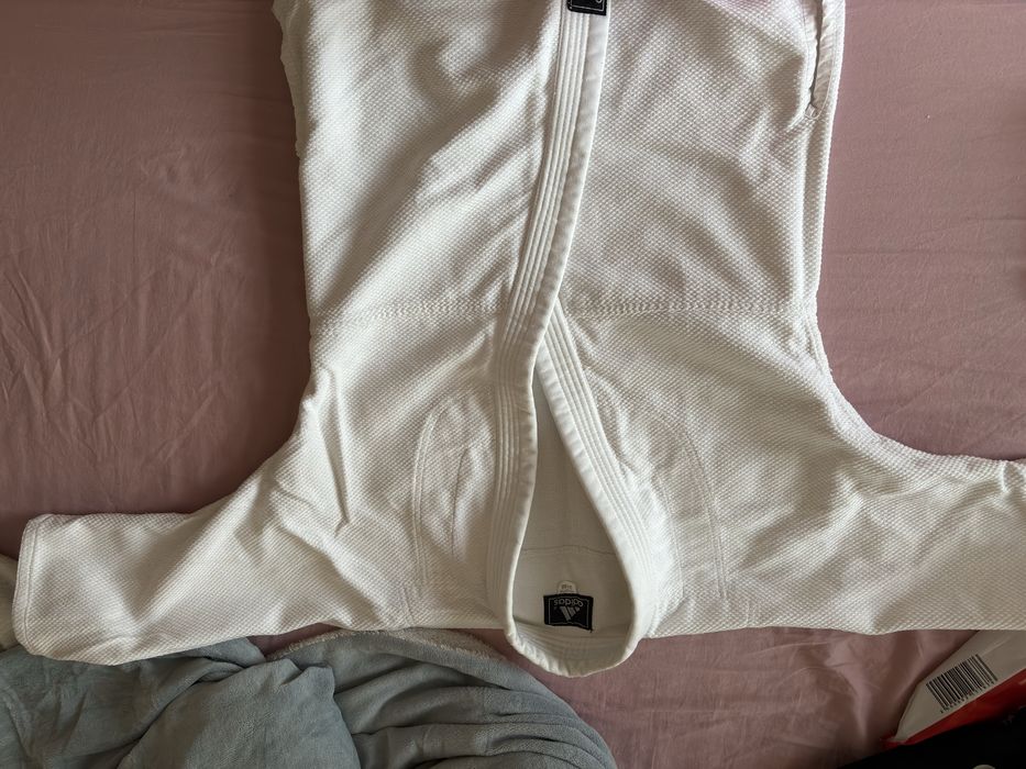 Продам Кимоно 3/160