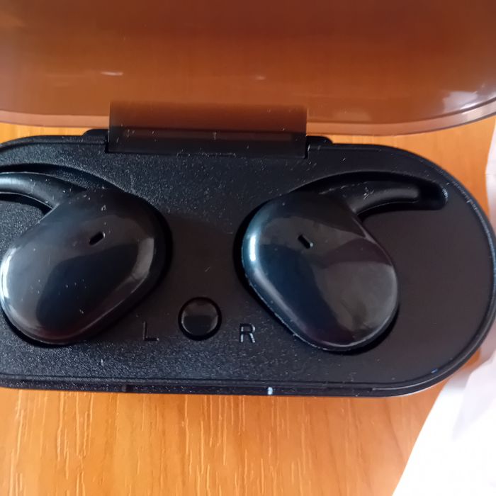 Samsung Galaxy Fit 3+подарък слушалки