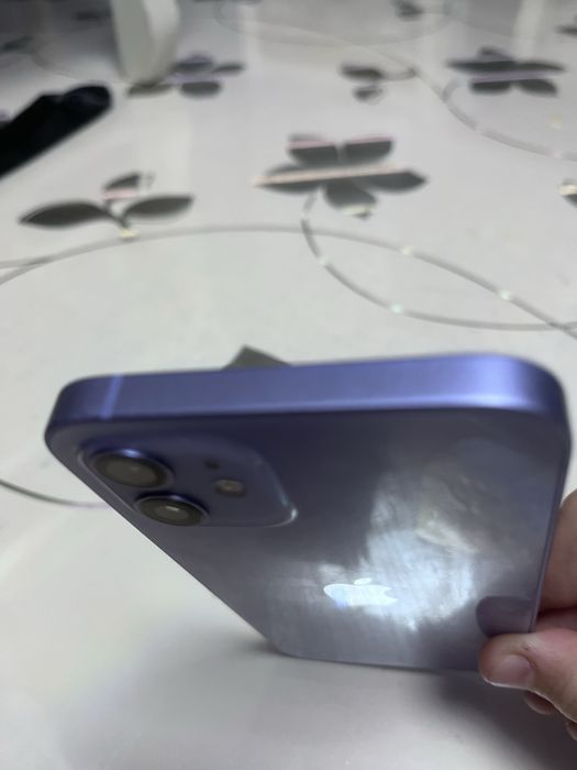 Айфон 12 64гб с каробкой