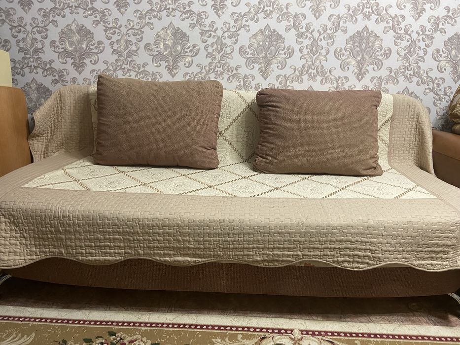 Продам тахту с нишей