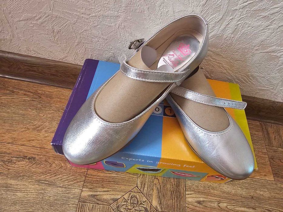 Туфли фирменные, кожаные. Размер 36