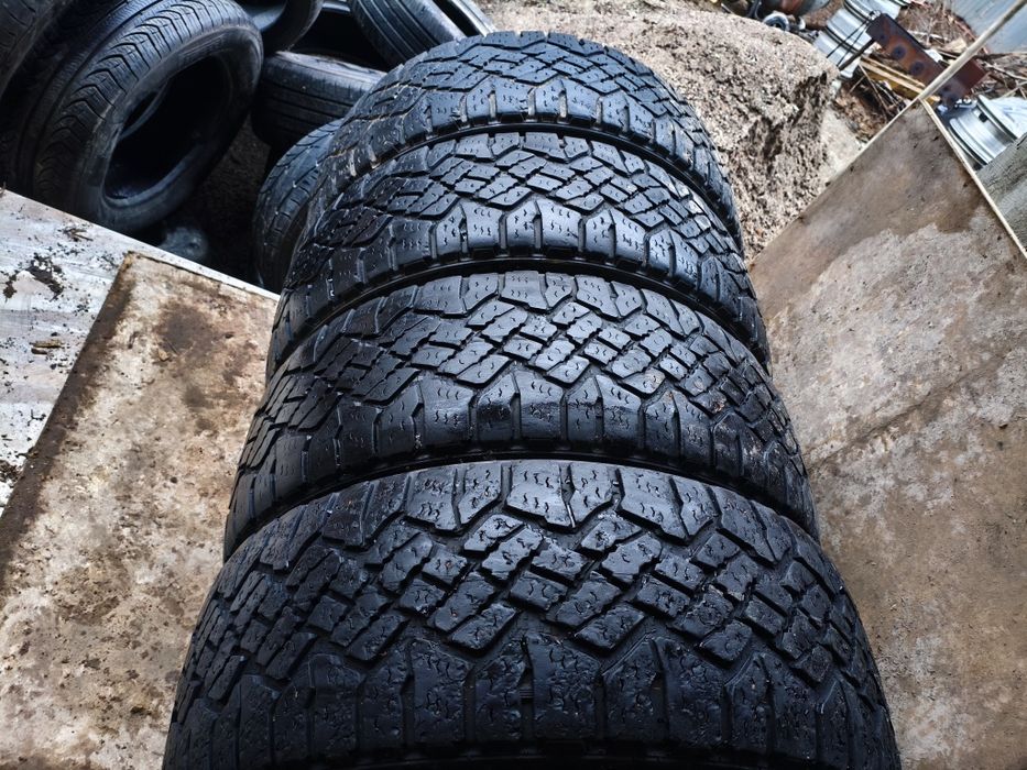 255 55 R19 Goodyear AT